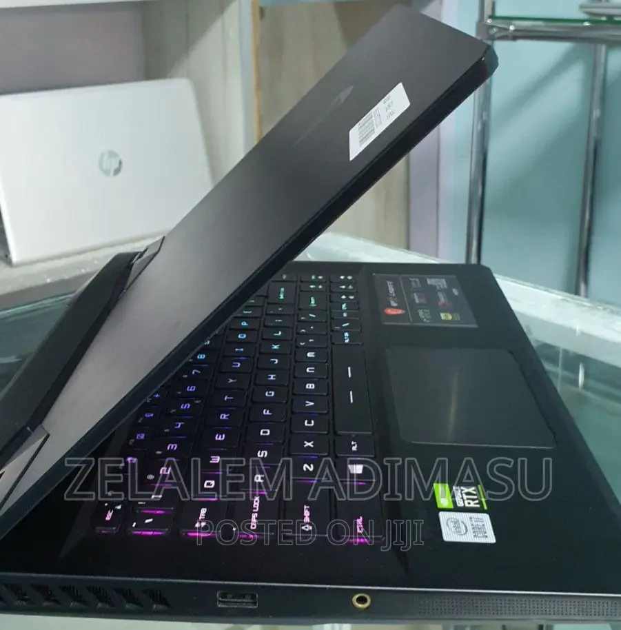 New Laptop MSI GP75 Leopard 16GB Intel Core I7 SSD 512GB