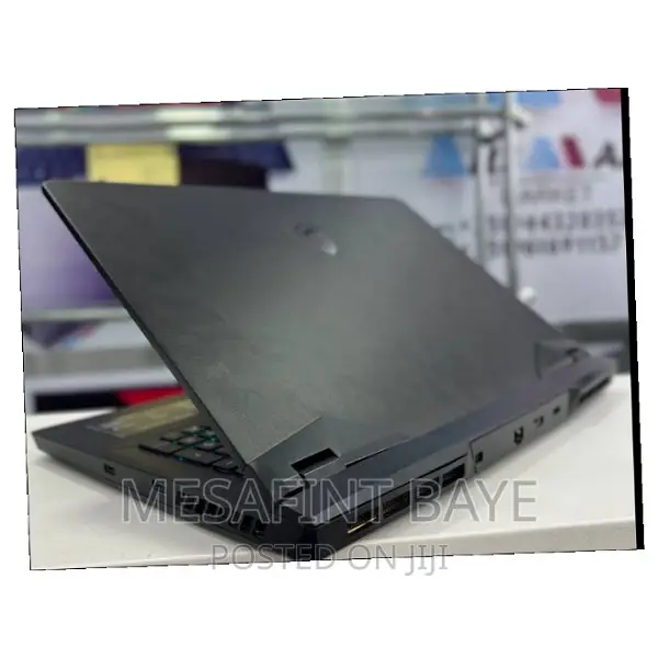 New Laptop MSI GP75 Leopard 16GB Intel Core I7 SSD 1T