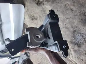 Yaris Motor Supporto