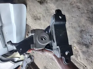 Yaris Motor Supporto