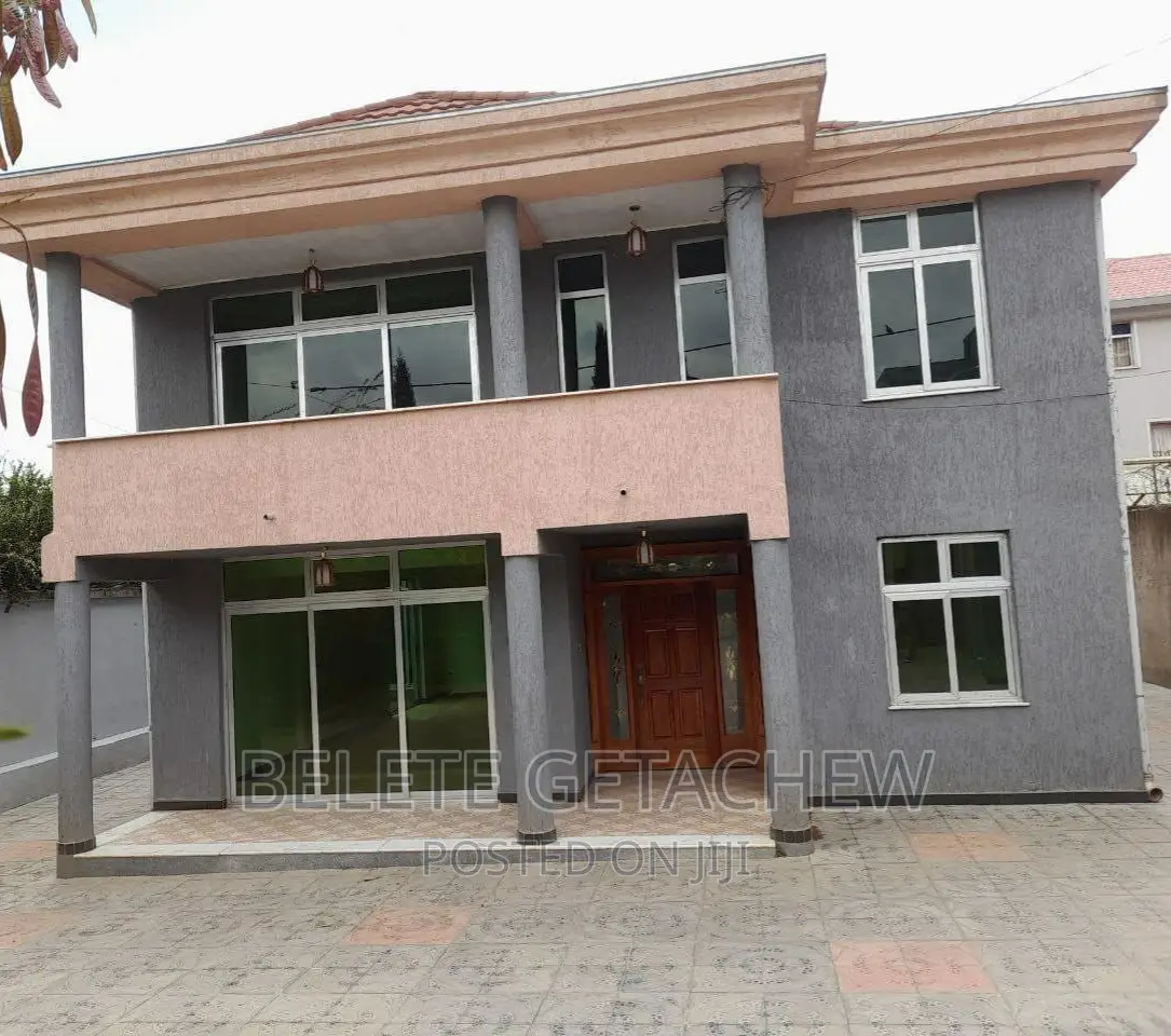 4bdrm House in Ayat Compound G+1, Bole for sale