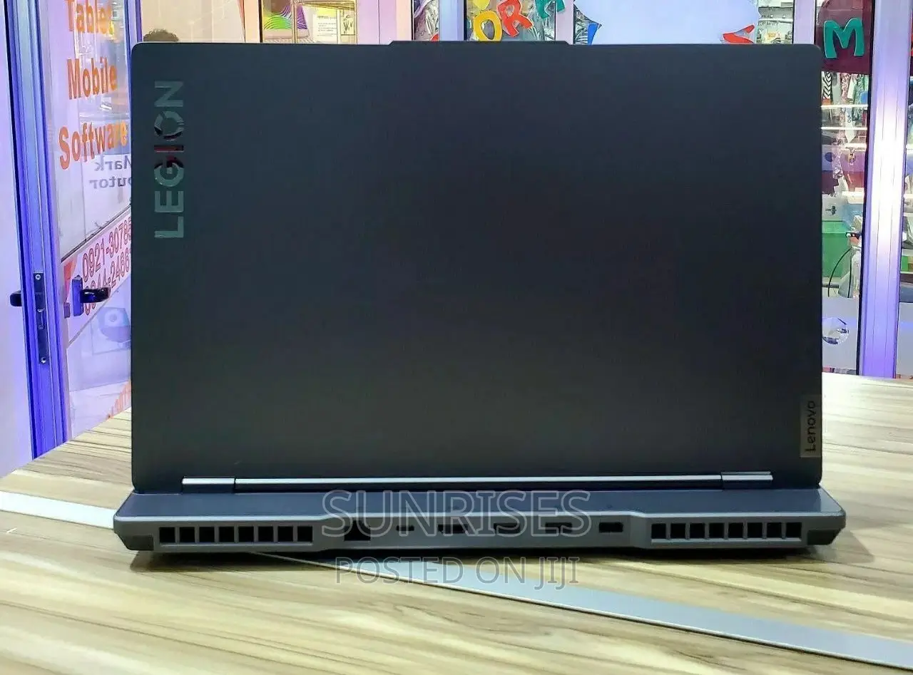 New Laptop Lenovo Legion 5 16GB AMD Ryzen 7 SSD 512GB