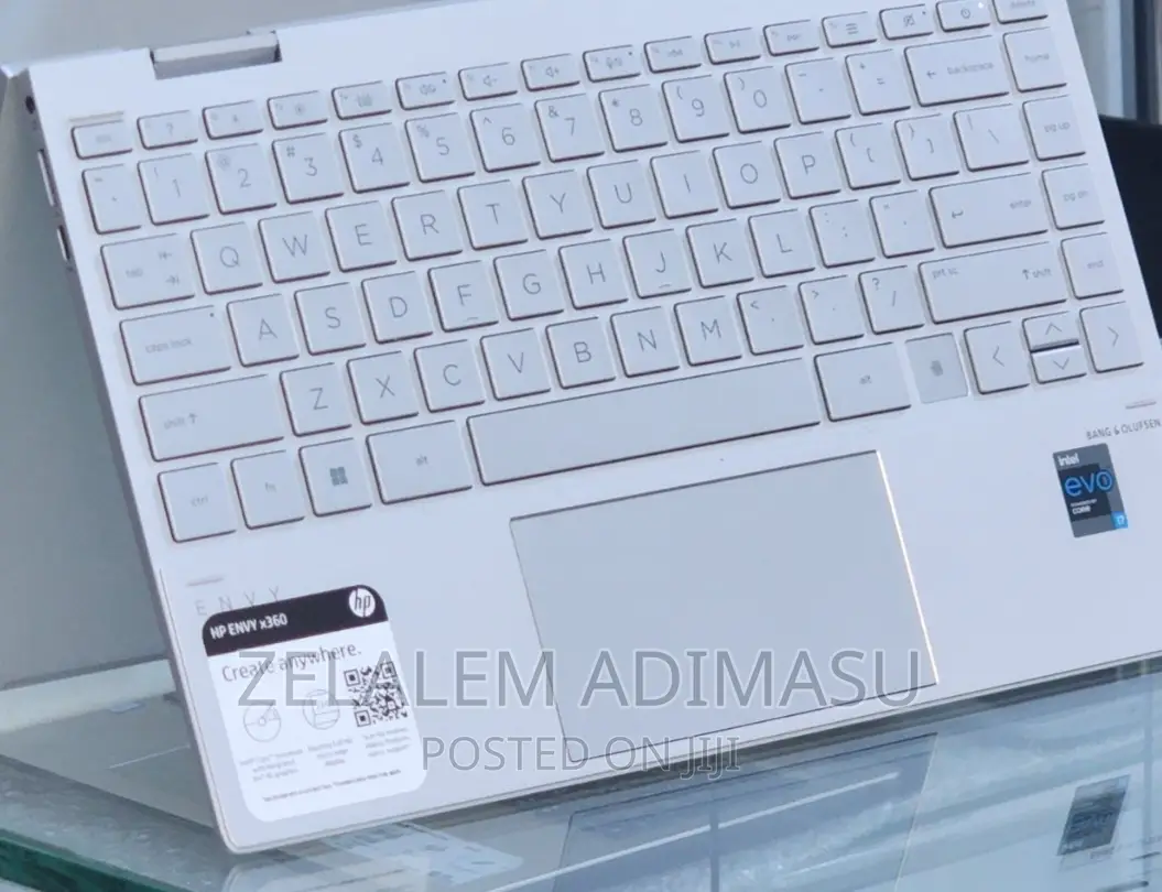 New Laptop HP Envy X360 8GB Intel Core I5 SSD 512GB