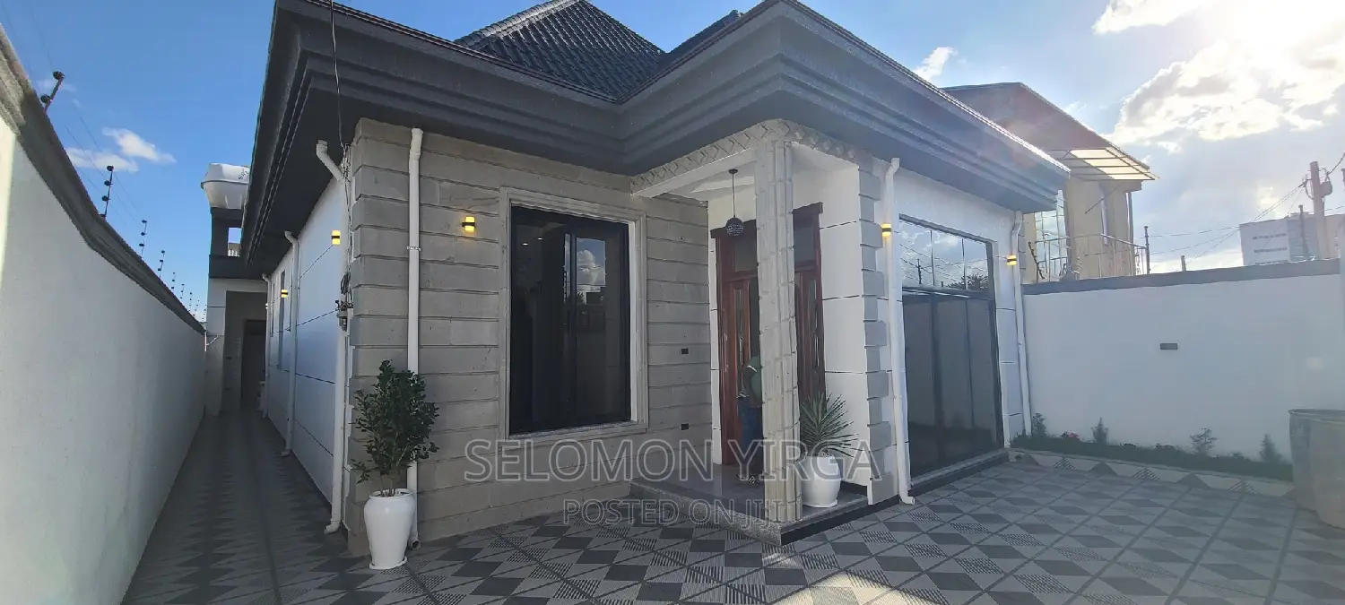 3bdrm Villa in Adis Abba, Bole for sale