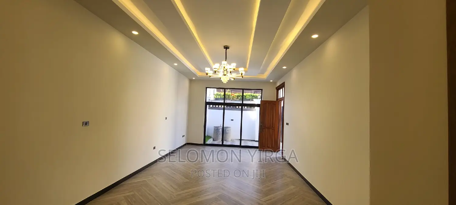 3bdrm Villa in Adis Abba, Bole for sale