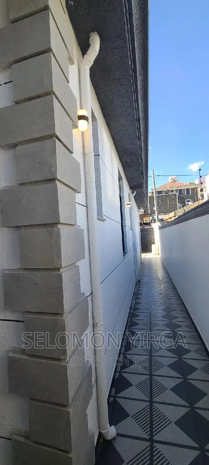 3bdrm Villa in Adis Abba, Bole for sale