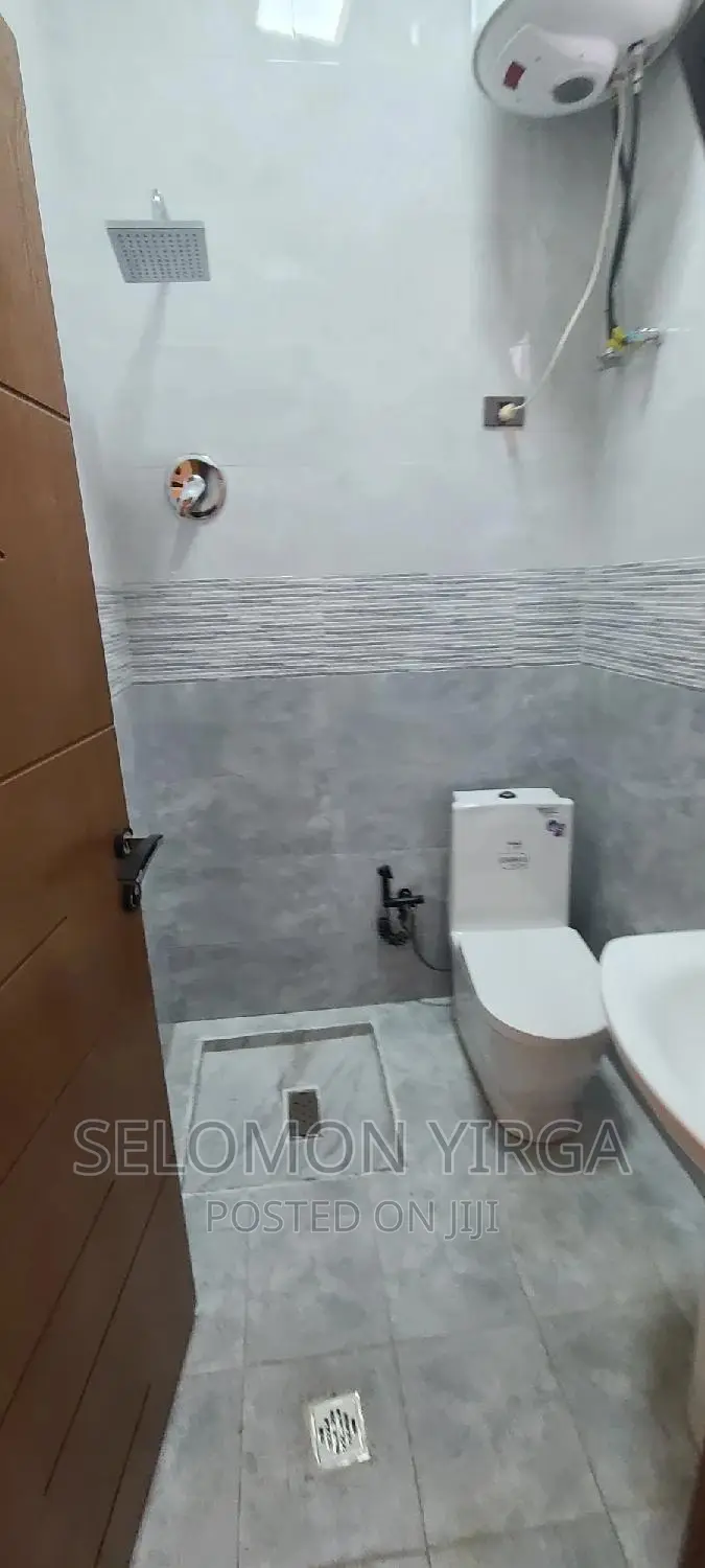 3bdrm Villa in Adis Abba, Bole for sale