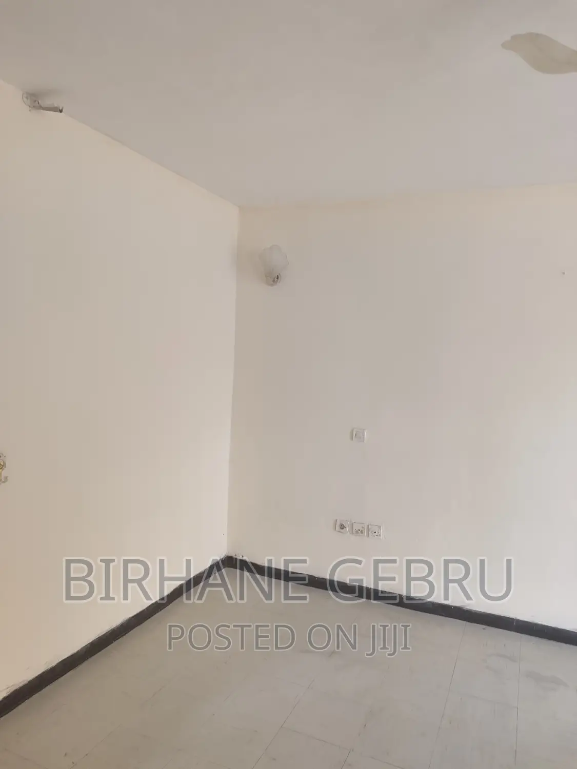 7bdrm House in House, Bole for rent