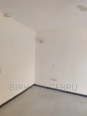 7bdrm House in House, Bole for rent