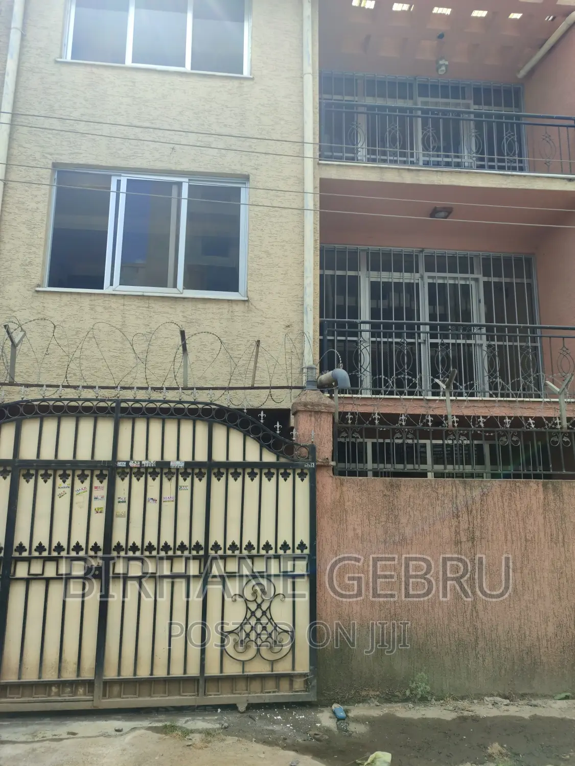 5bdrm House in House, Bole for rent