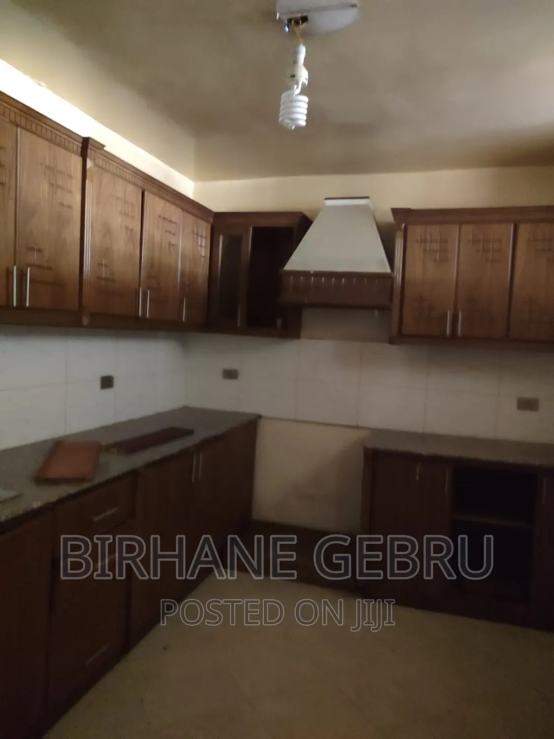5bdrm House in House, Bole for rent