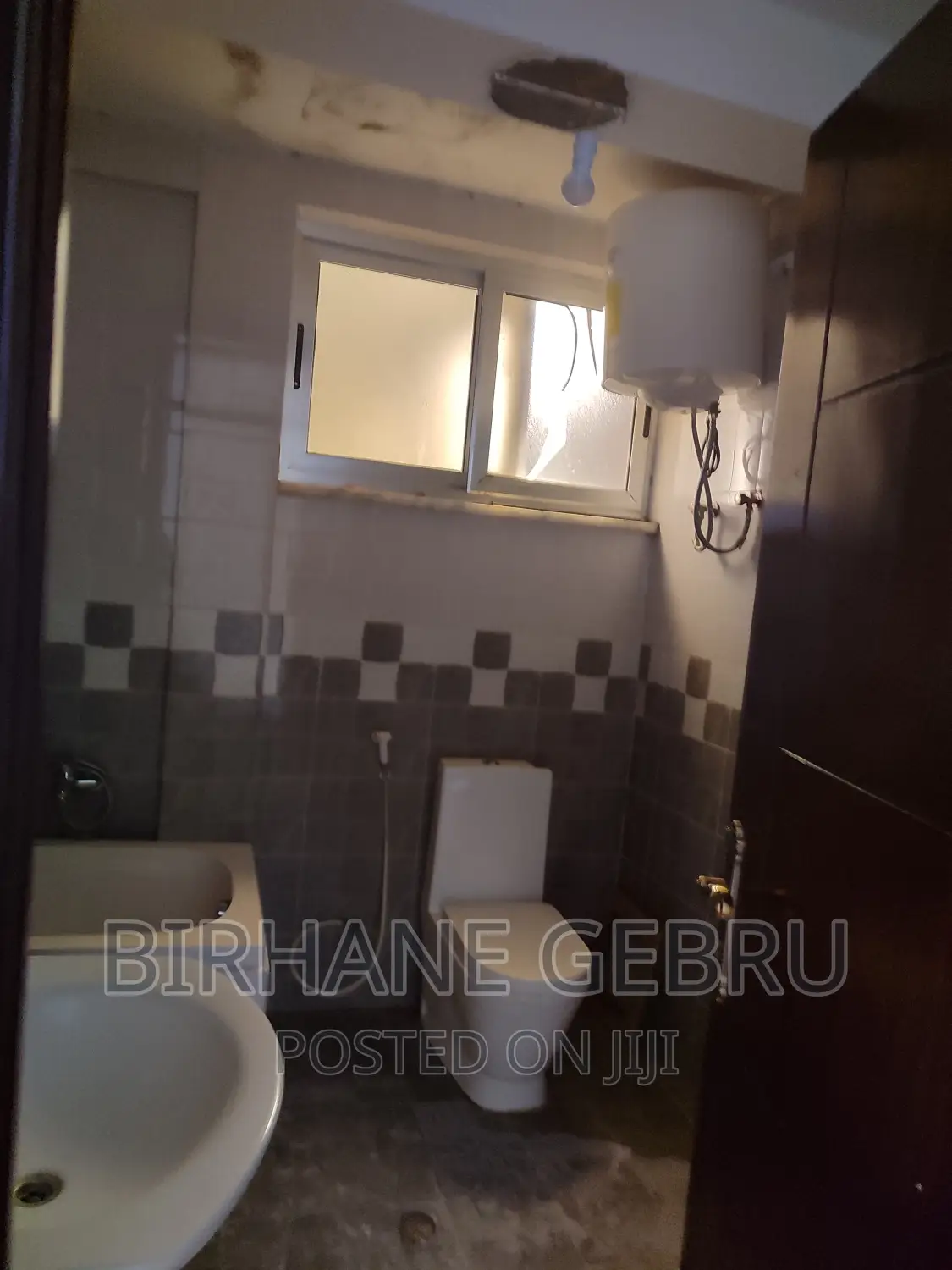 5bdrm House in House, Bole for rent