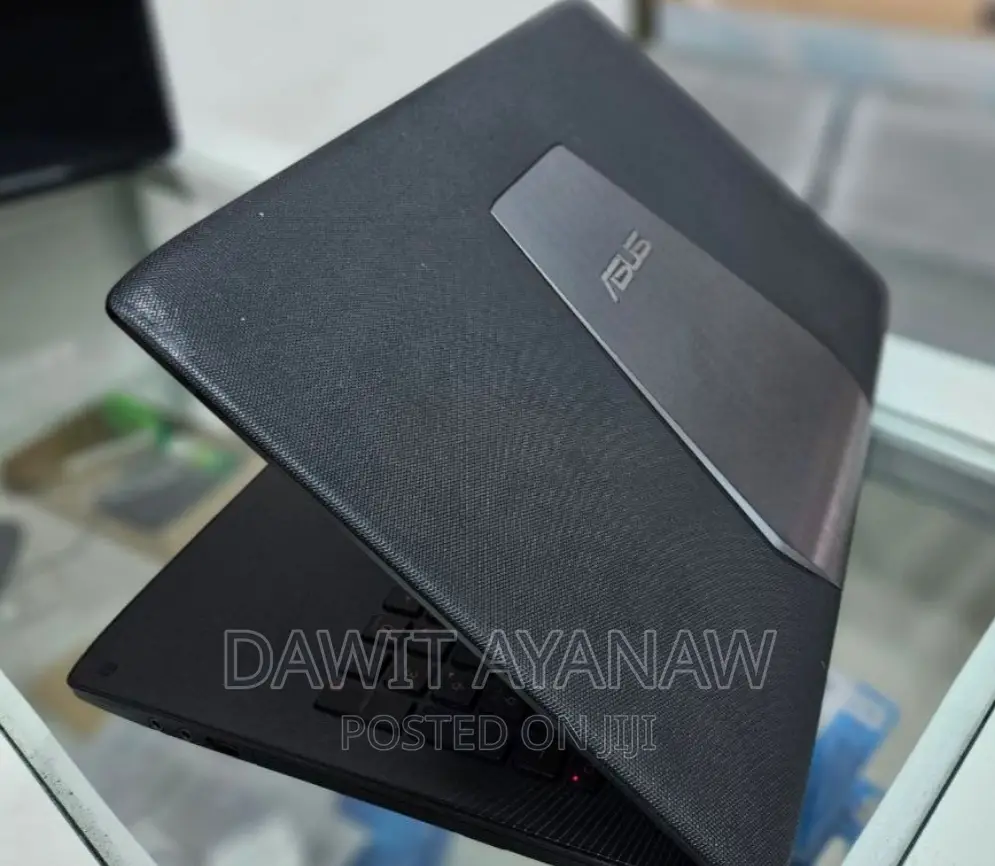 New Laptop Asus 8GB Intel Core I5 HDD 1T