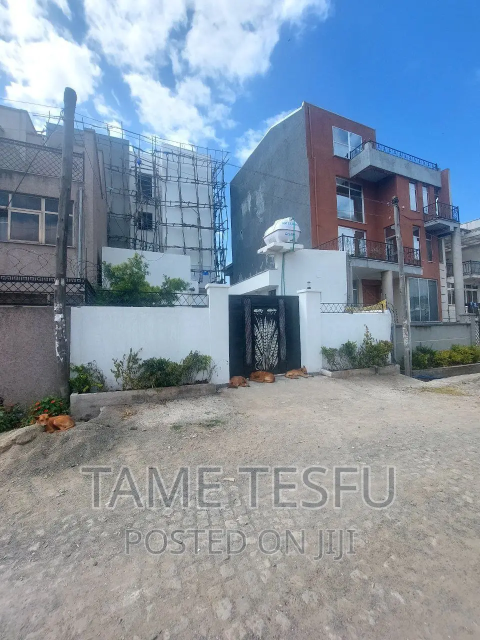 Furnished 3bdrm House in Hayat, Yeka for sale