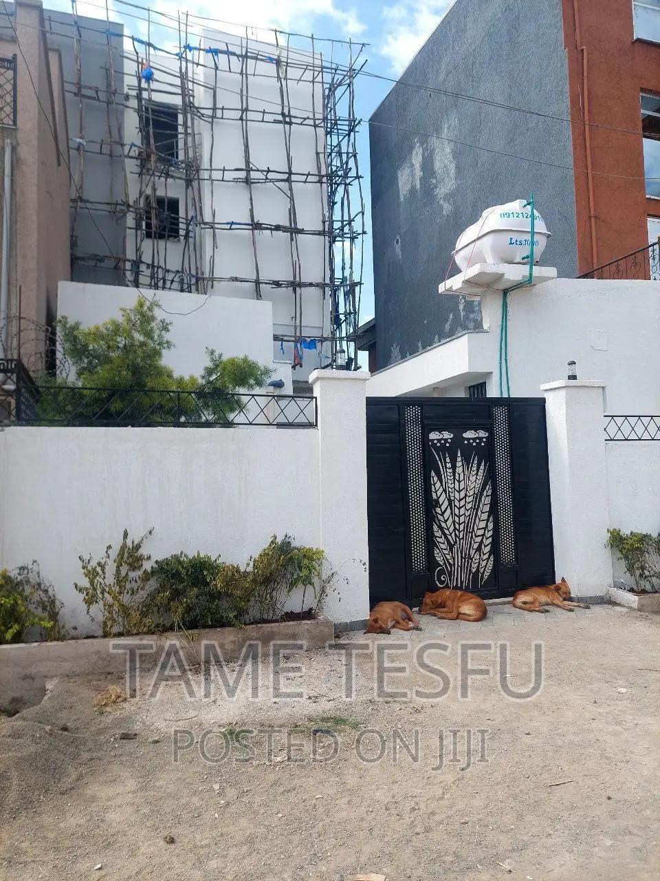 Furnished 3bdrm House in Hayat, Yeka for sale