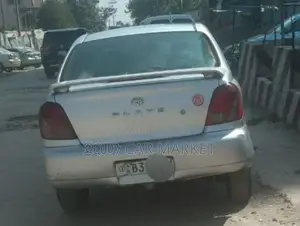 Photo - Toyota Platz 2004 Silver