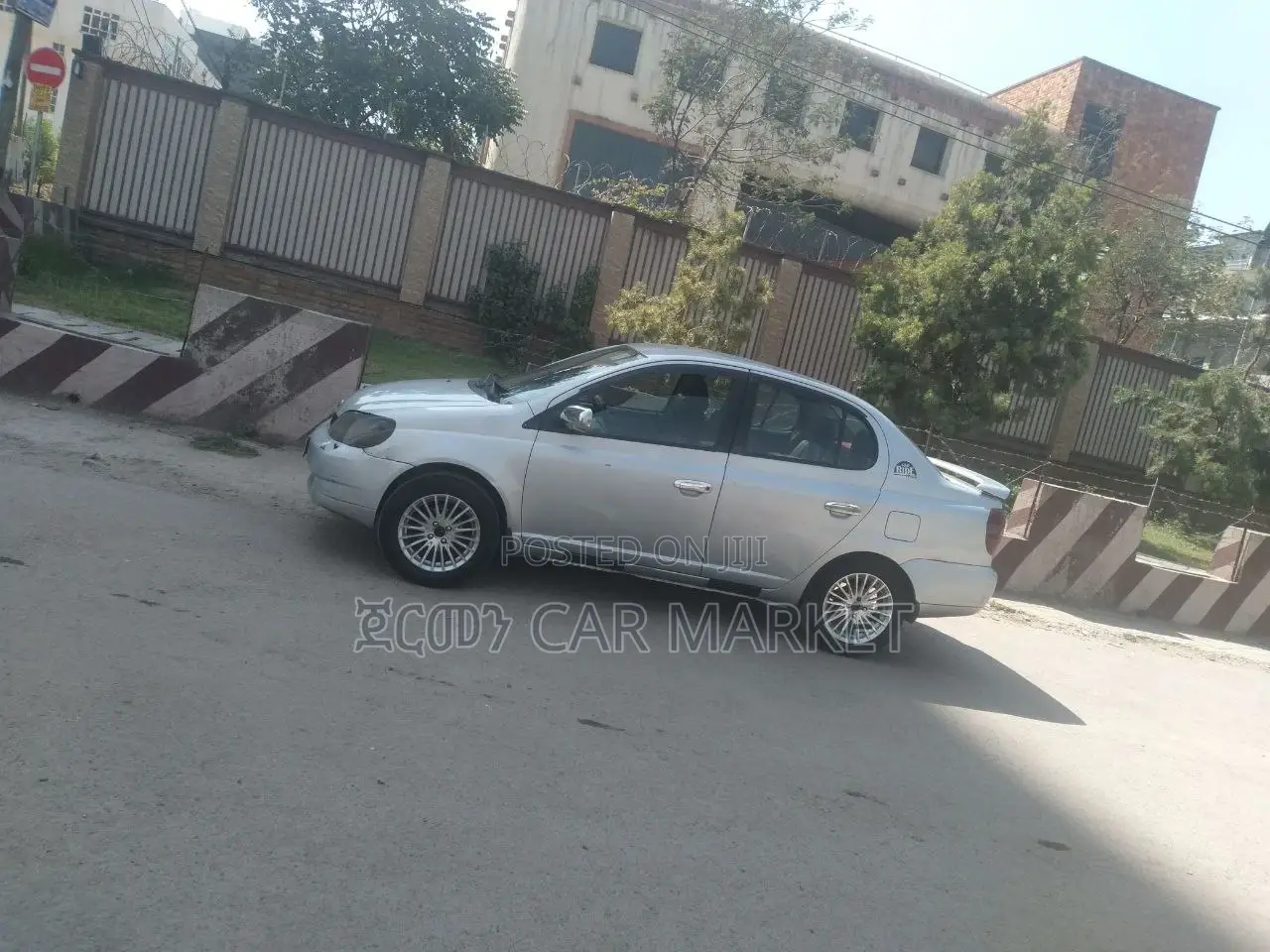 Toyota Platz 2004 Silver