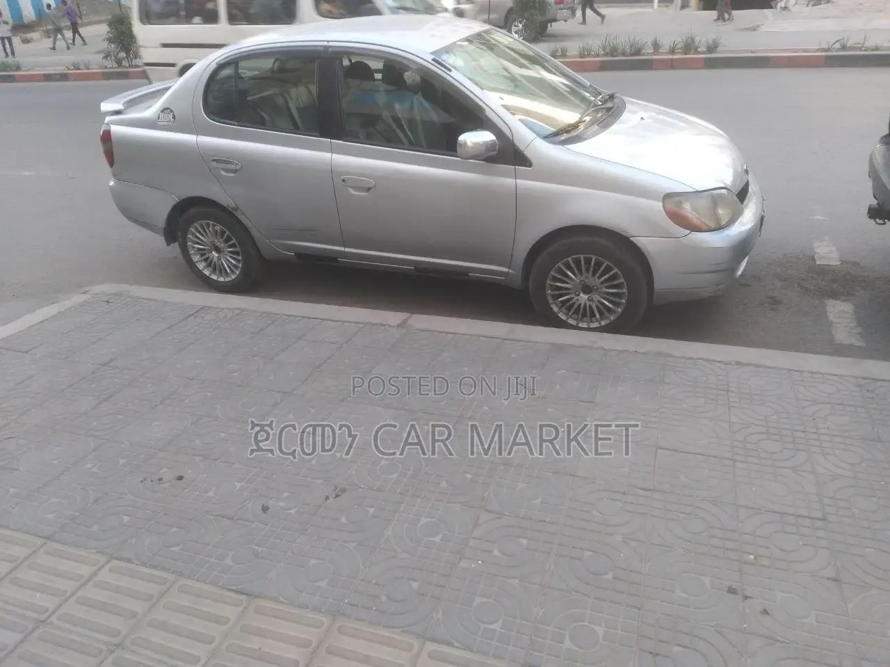 Toyota Platz 2004 Silver