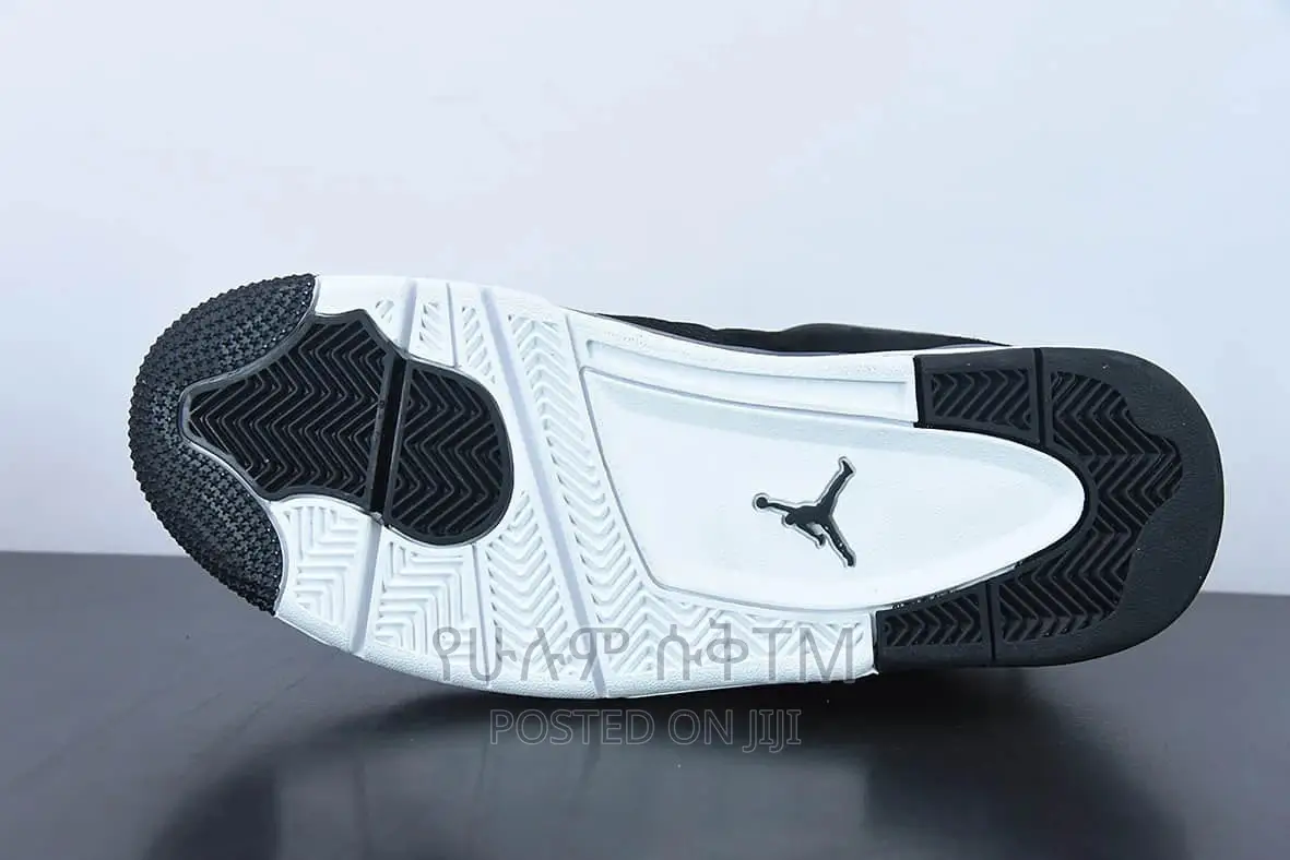 Original Air Jordan 4 Retro ‘Royality’ Shoe