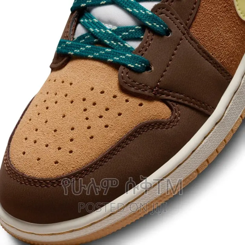 Original Air Jordan 1 Mid Cacao Wow Shoe