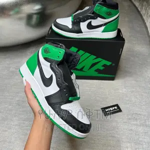 Photo - Original Air Jordan 1 High OG ‘Lucky Green’ Shoes