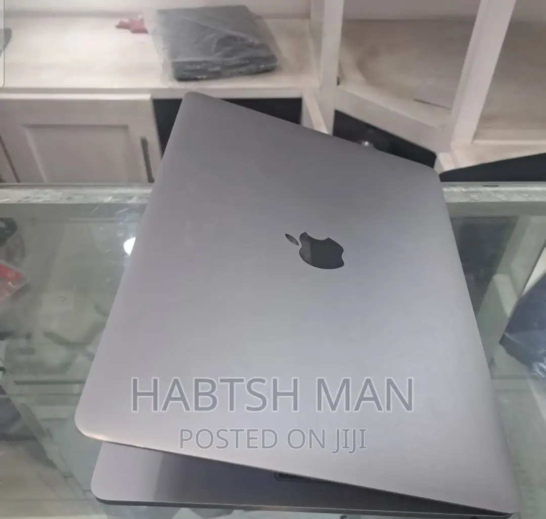 New Laptop Apple MacBook Pro 2017 8GB Intel Core I5 SSD 256GB