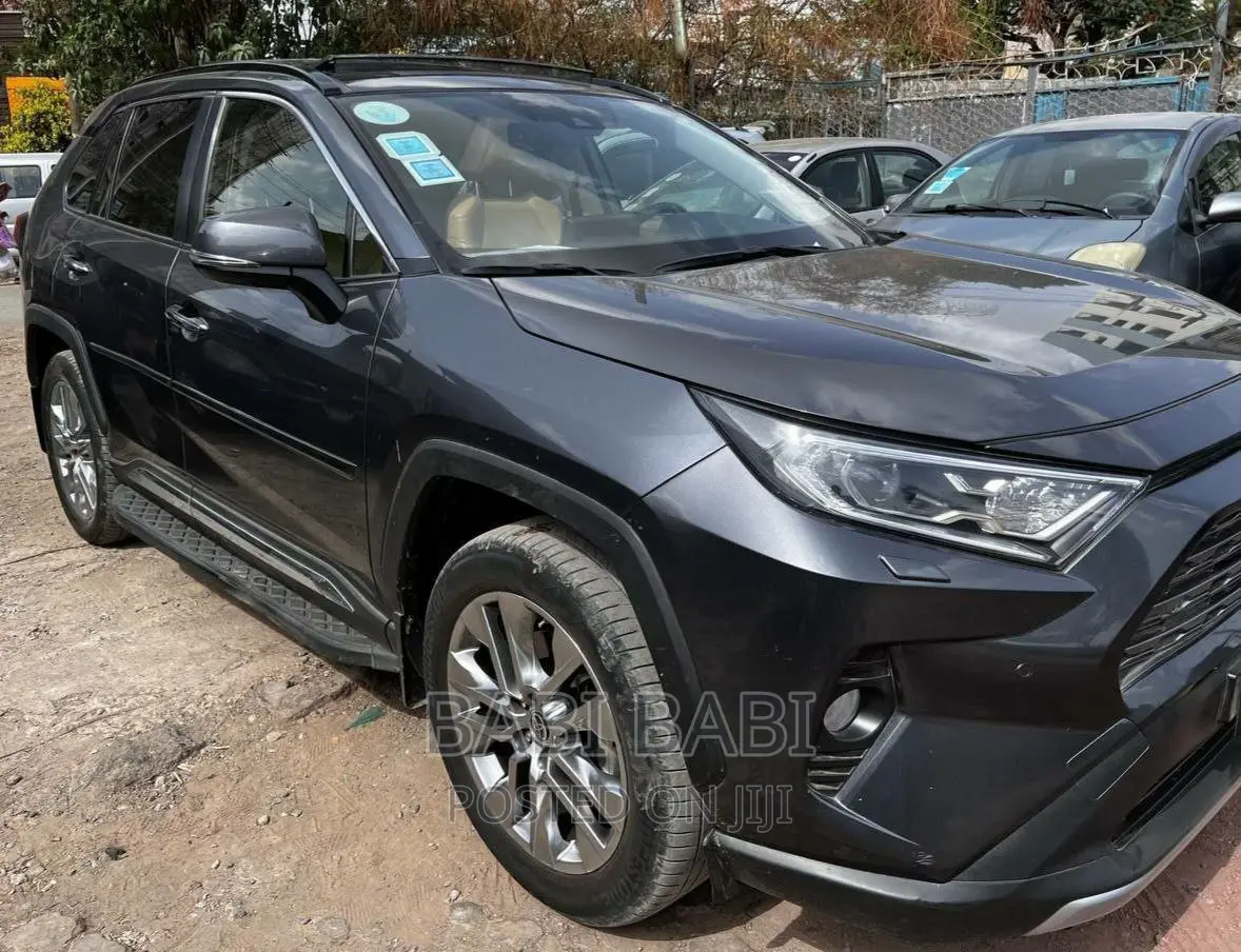 Toyota RAV4 2021 Matt Black