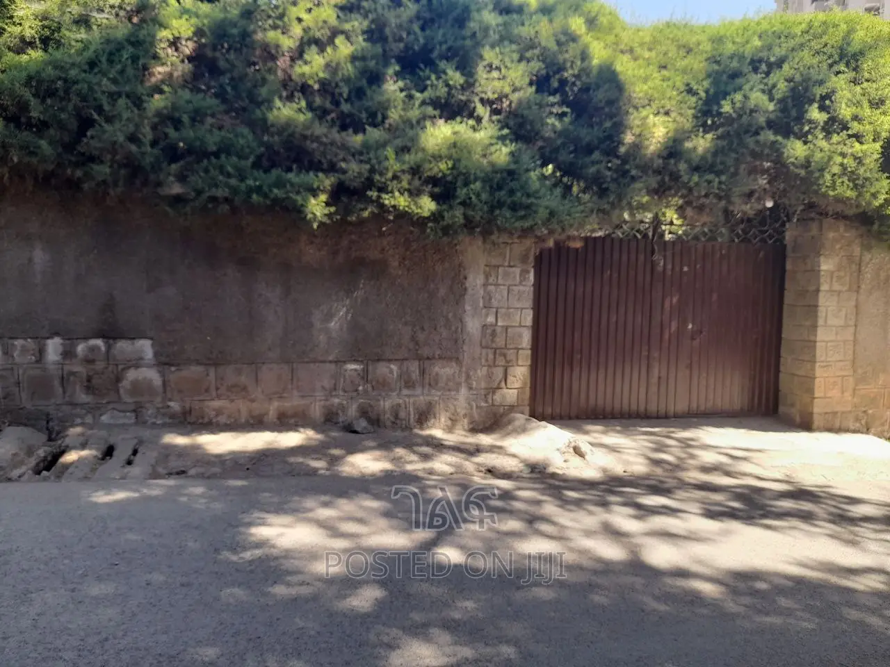 4bdrm House in የግል Old Villa መገናኛ, Bole for sale