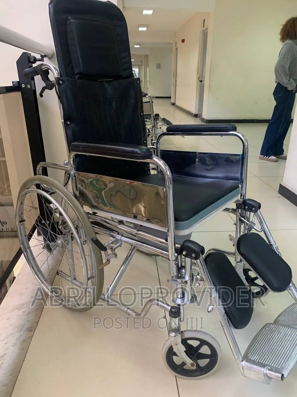 Reclining Wheelchair=Wheelchair, Wheelchair#Wheelchair_used