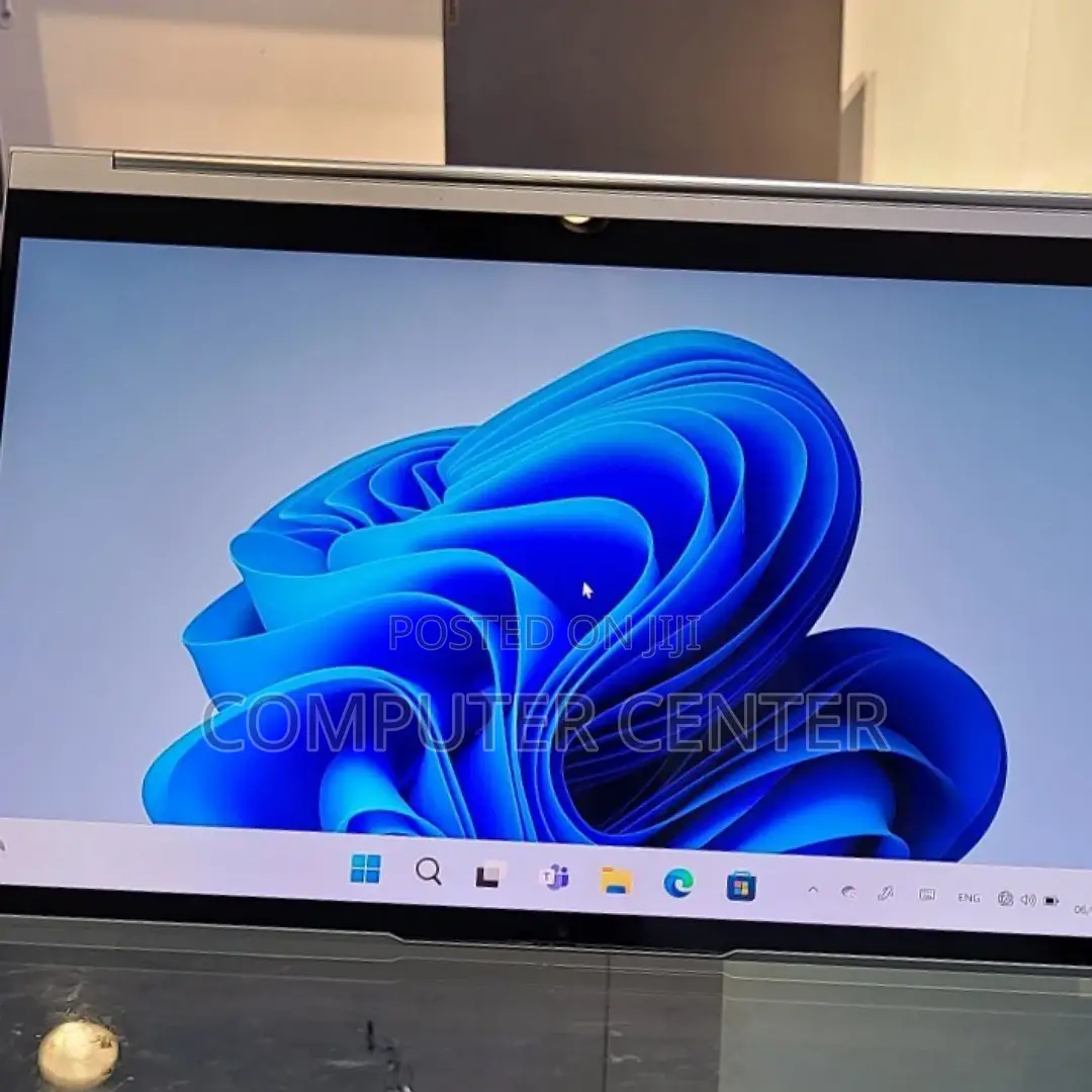 New Laptop Lenovo Yoga C930 16GB Intel Core I7 SSD 512GB