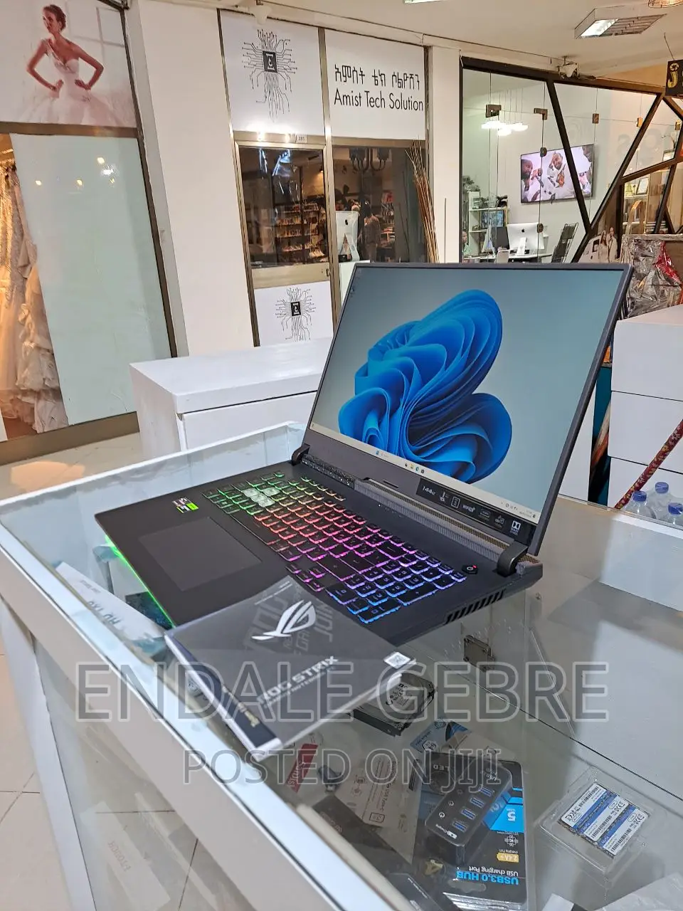 New Laptop Asus ROG Strix G15 16GB AMD Ryzen 7 SSD 512GB