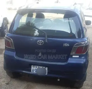 Toyota Vitz 2001 Blue
