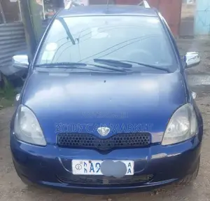 Photo - Toyota Vitz 2001 Blue