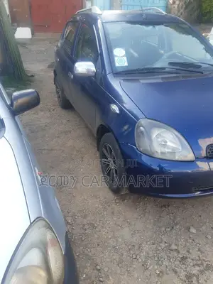 Toyota Vitz 2001 Blue