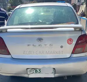 Toyota Platz 2003 Silver