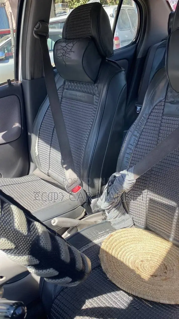 Toyota Platz 2003 Silver