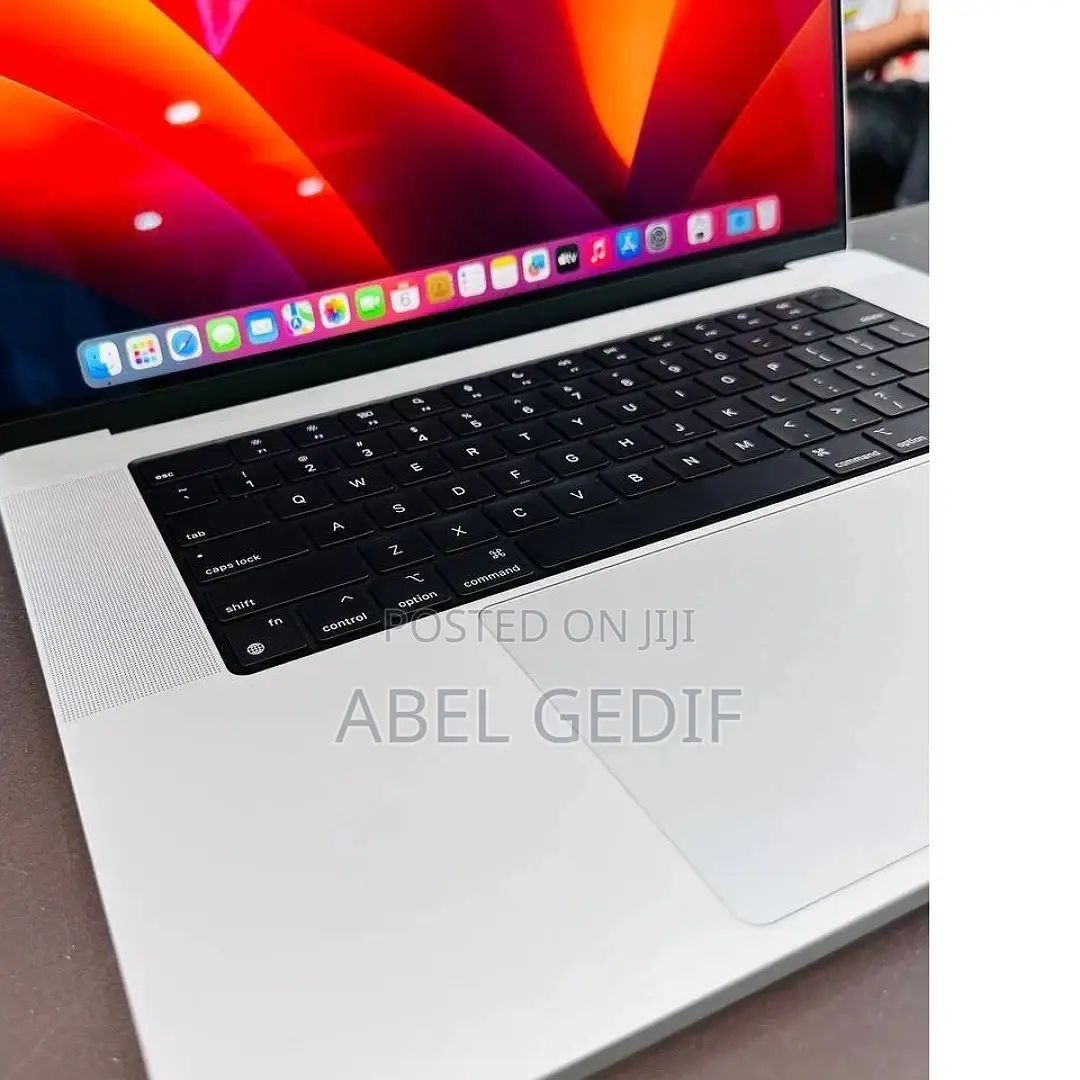 New Laptop Apple MacBook Pro M1 16GB Apple M1 Pro SSD 1T