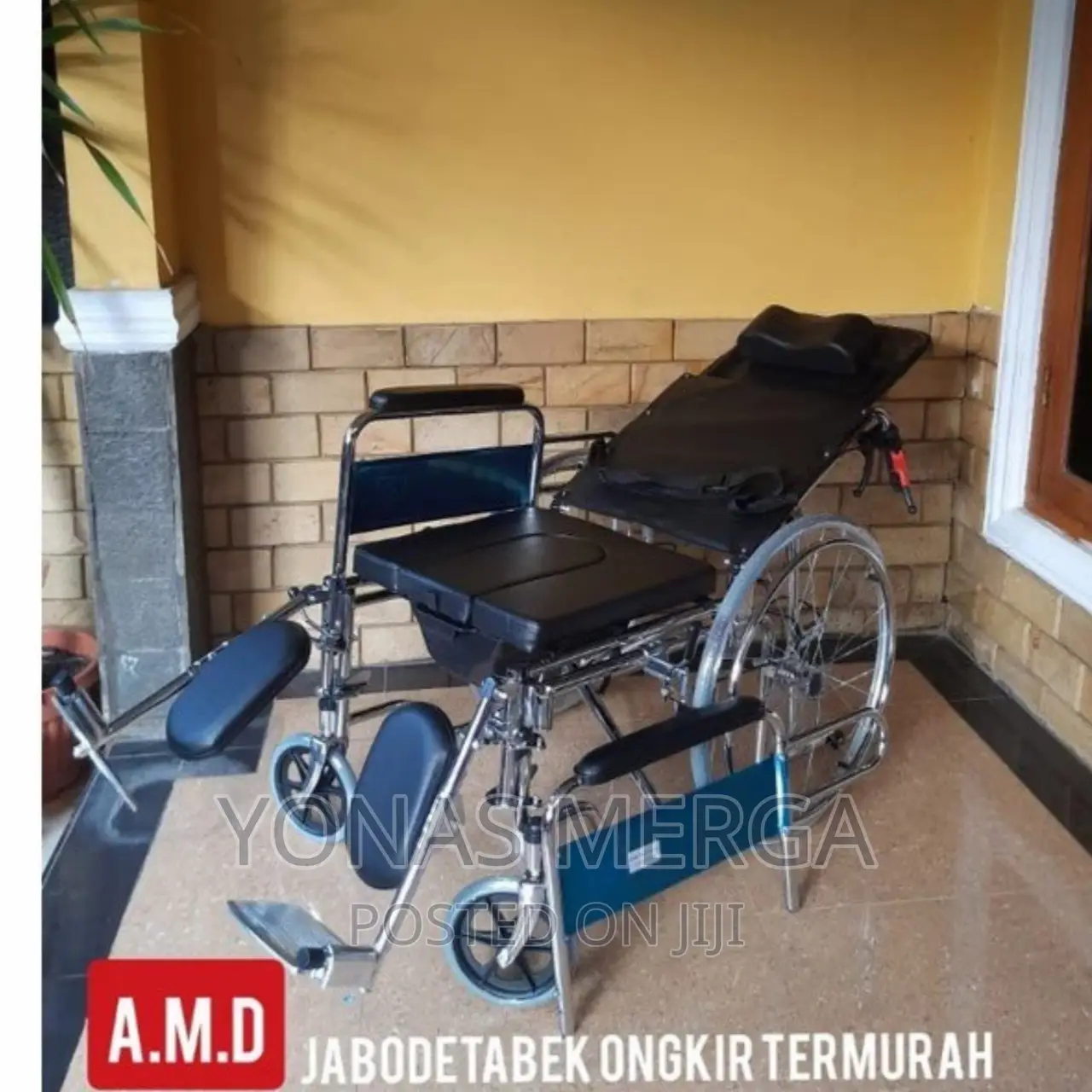 Toilet Bed Wheelchair SENWEI 180° Fully Reclining Wheelchair