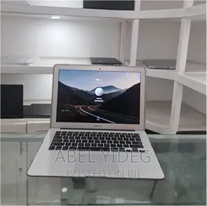 New Laptop Apple MacBook Air 2015 8GB Intel Core I5 SSD 256GB