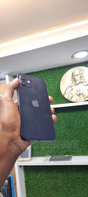 Photo - Apple iPhone 12 64 GB Blue