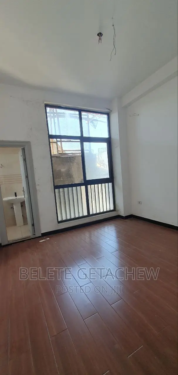 2bdrm Apartment in 4 Kilo, Arada for sale