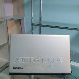 New Laptop Toshiba Satellite C850 8GB Intel Core I5 HDD 1T