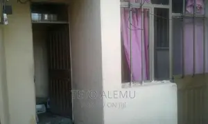 4bdrm House in የሚሸጥ ቤት ቦሌ ሚካኤል አካባቢ, Bole for sale