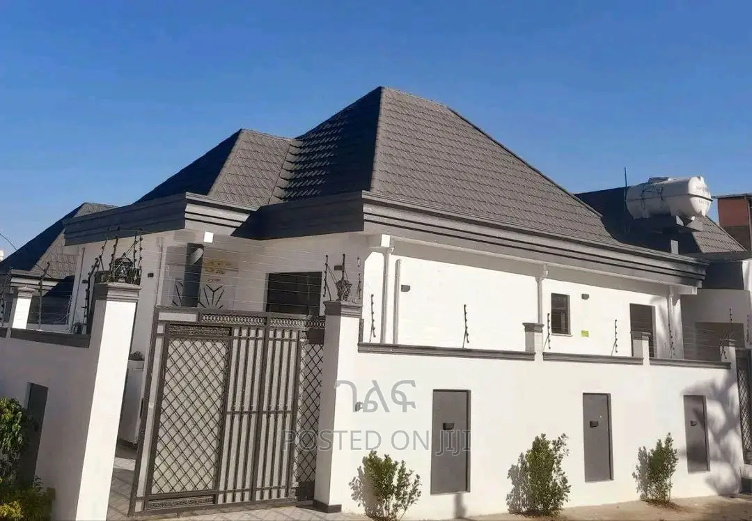 3bdrm Villa in 🏘አስቸኳይ የሚሸጥ
 ሳሚት ፍየል, Bole for sale