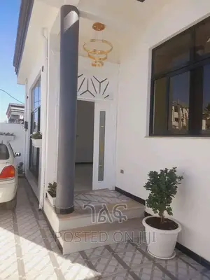 3bdrm Villa in 🏘አስቸኳይ የሚሸጥ
 ሳሚት ፍየል, Bole for sale