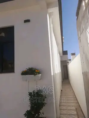 3bdrm Villa in 🏘አስቸኳይ የሚሸጥ
 ሳሚት ፍየል, Bole for sale