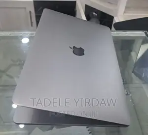 Photo - New Laptop Apple MacBook Pro 2017 8GB Intel Core I5 SSD 256GB