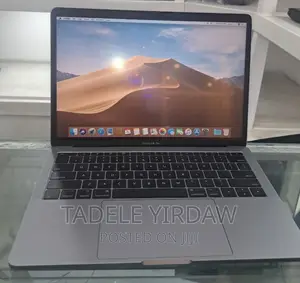 New Laptop Apple MacBook Pro 2017 8GB Intel Core I5 SSD 256GB