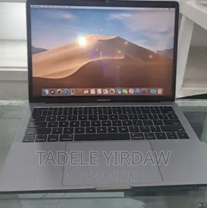 New Laptop Apple MacBook Pro 2017 8GB Intel Core I5 SSD 256GB