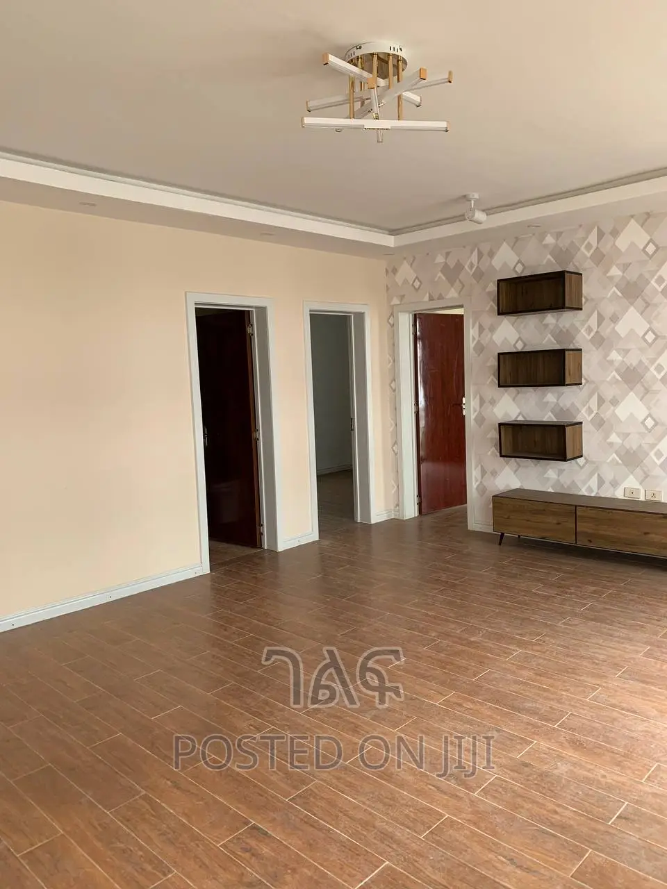 2bdrm Apartment in አያት አምባሳደር ኖህ ሪልስቴት, Bole for sale